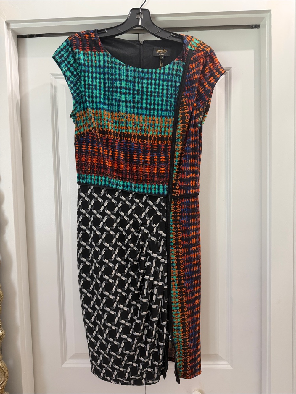 Beautiful colors, great for work or a night out. Laundry By Shelli Segal - Picture 2 of 5